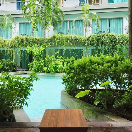 Panwaburi Beachfront Resort - Sha Extra Plus Luaran gambar The swimming pool at the hotel